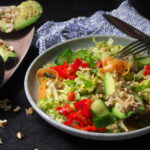 Avocado-Nuss-Salat
