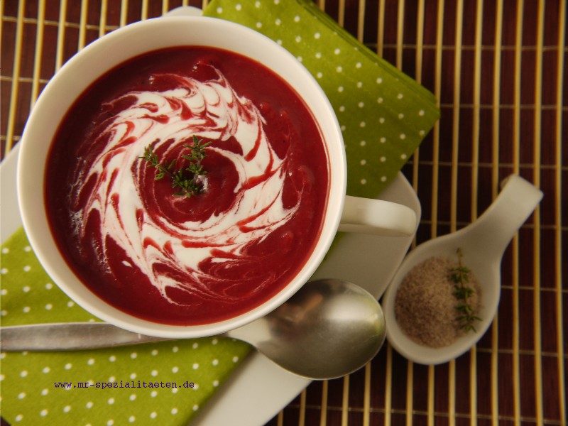 Read more about the article Rote Beete Suppe mit Kartoffeln